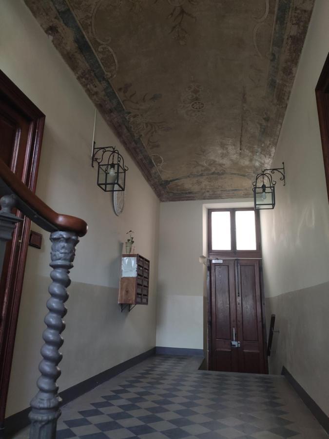 Appartamento Su Cortile Magico Turin Exterior foto